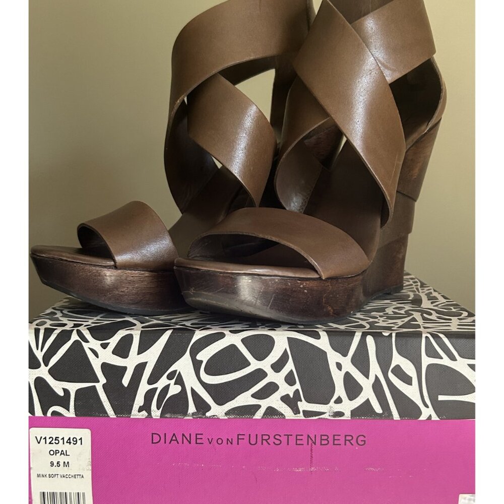 DVF Opal Cognac Leather Platform Wedge Sandals 9.5 NWOT — Pristine w/ Box - Picture 2 of 10